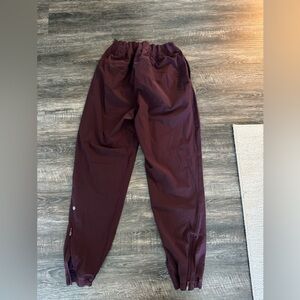Lululemon womens joggers size 8